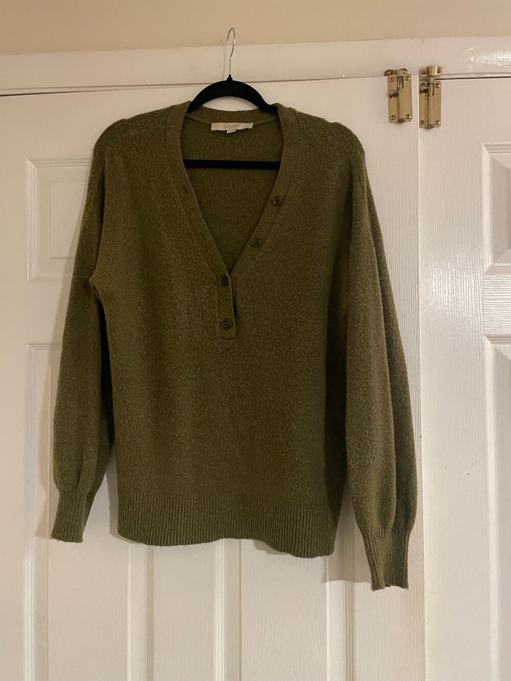 LOFT Olive green pullover minimalist sweater size small